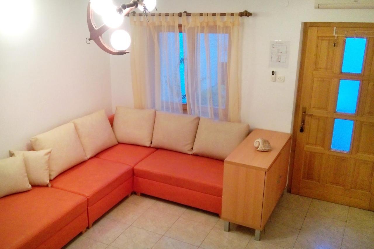 Apartments With A Parking Space Bol, Brac - 4658 Екстер'єр фото